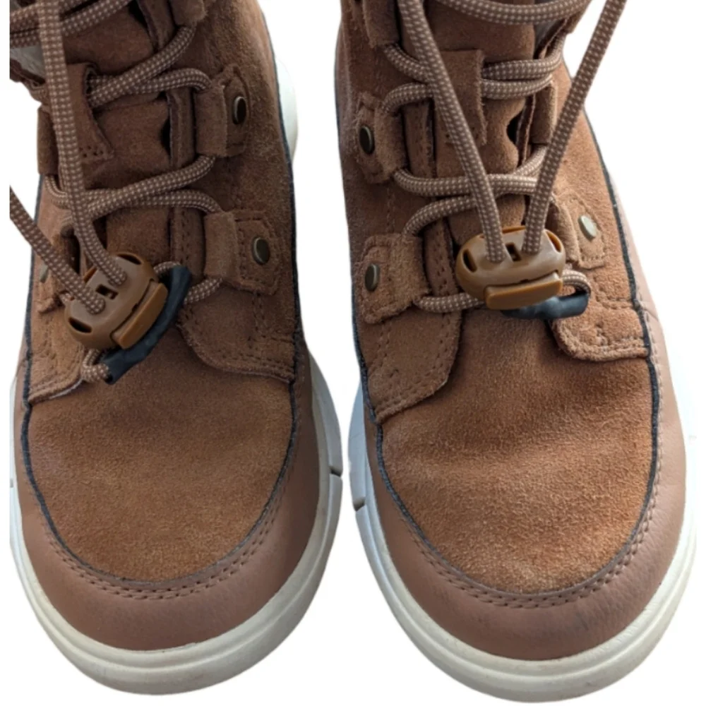SOREL Waterproof Boots  Youth 2 (fits Women's 4)